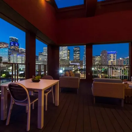 Downtown Apt Free Parking - Fully Kitchen - Free Laundry
